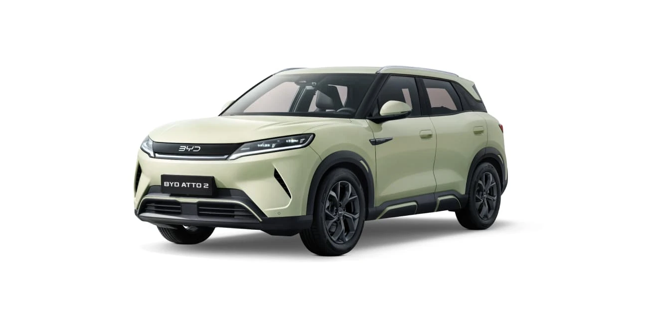 BYD Han EV - خارجی در حال حرکت